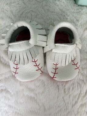 Home Run Baseball BirdRock Baby Leather Fringe Baby Moccasins Sz 3 Slip on cute